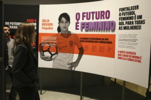 A história da presença feminina no futebol