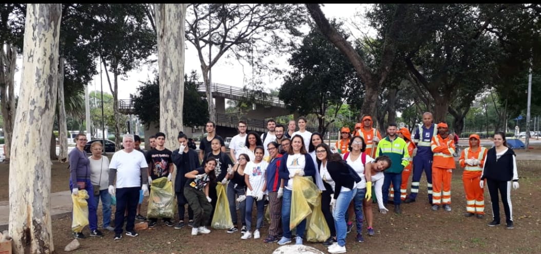 Voluntários se unem pelo Dia Mundial da Limpeza